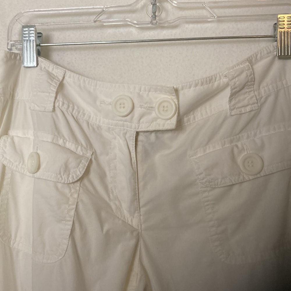 INC petite size 6 white capris. - Picture 3 of 10